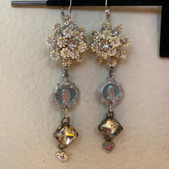 Religious themed Mary hand made dangle earrings - Picture 1 of 12